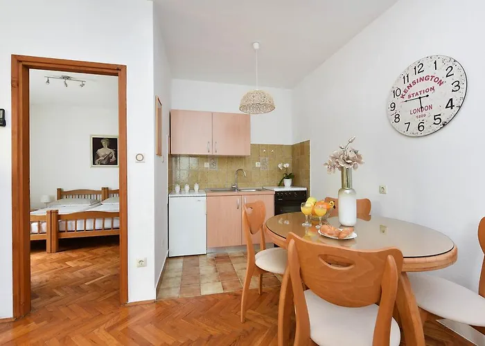 Adria Apartman *