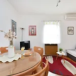 아파트 Adria